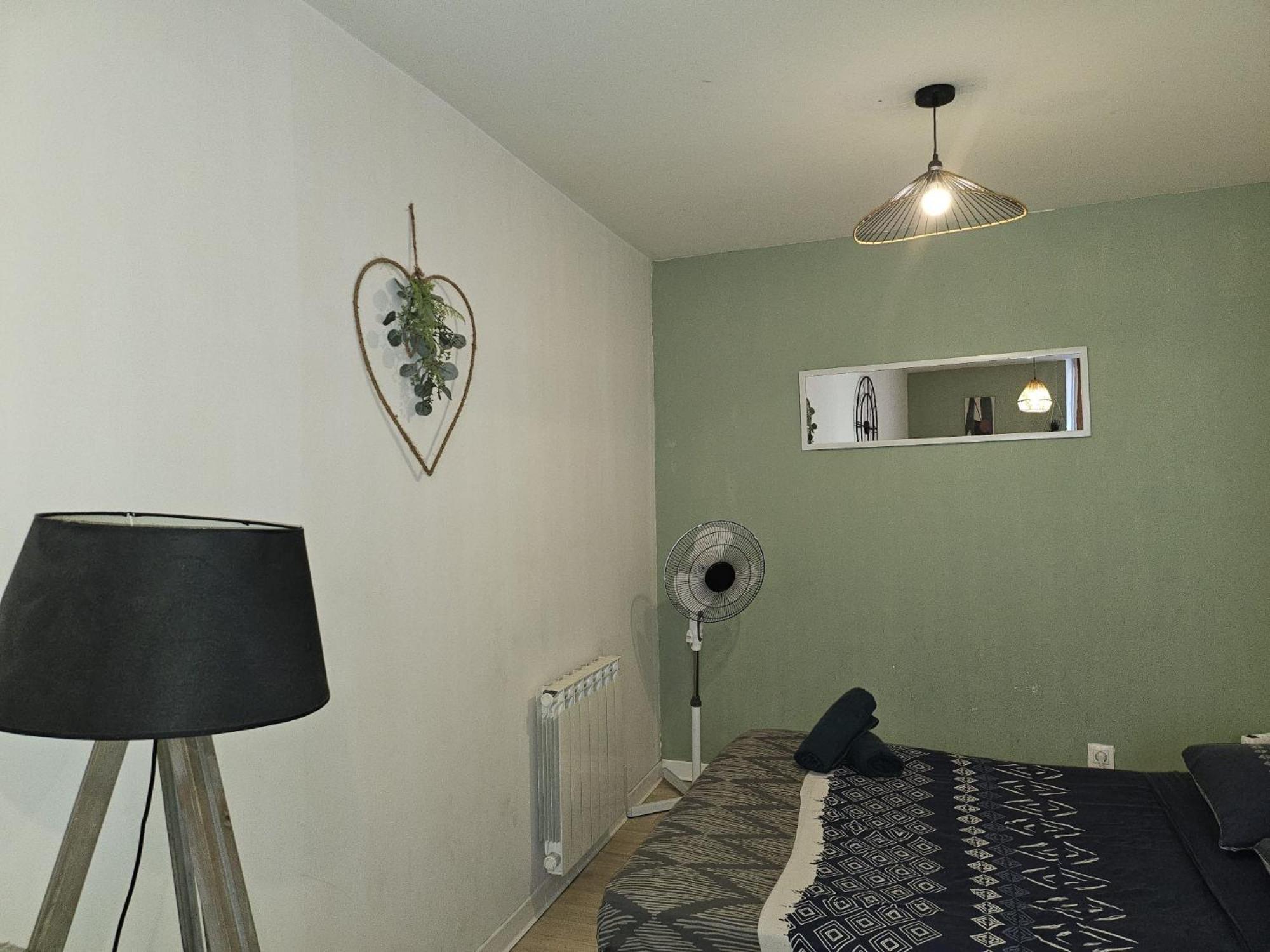 49 Studio Centre-Ville Box A Bagages Gratuits Carcassonne Esterno foto